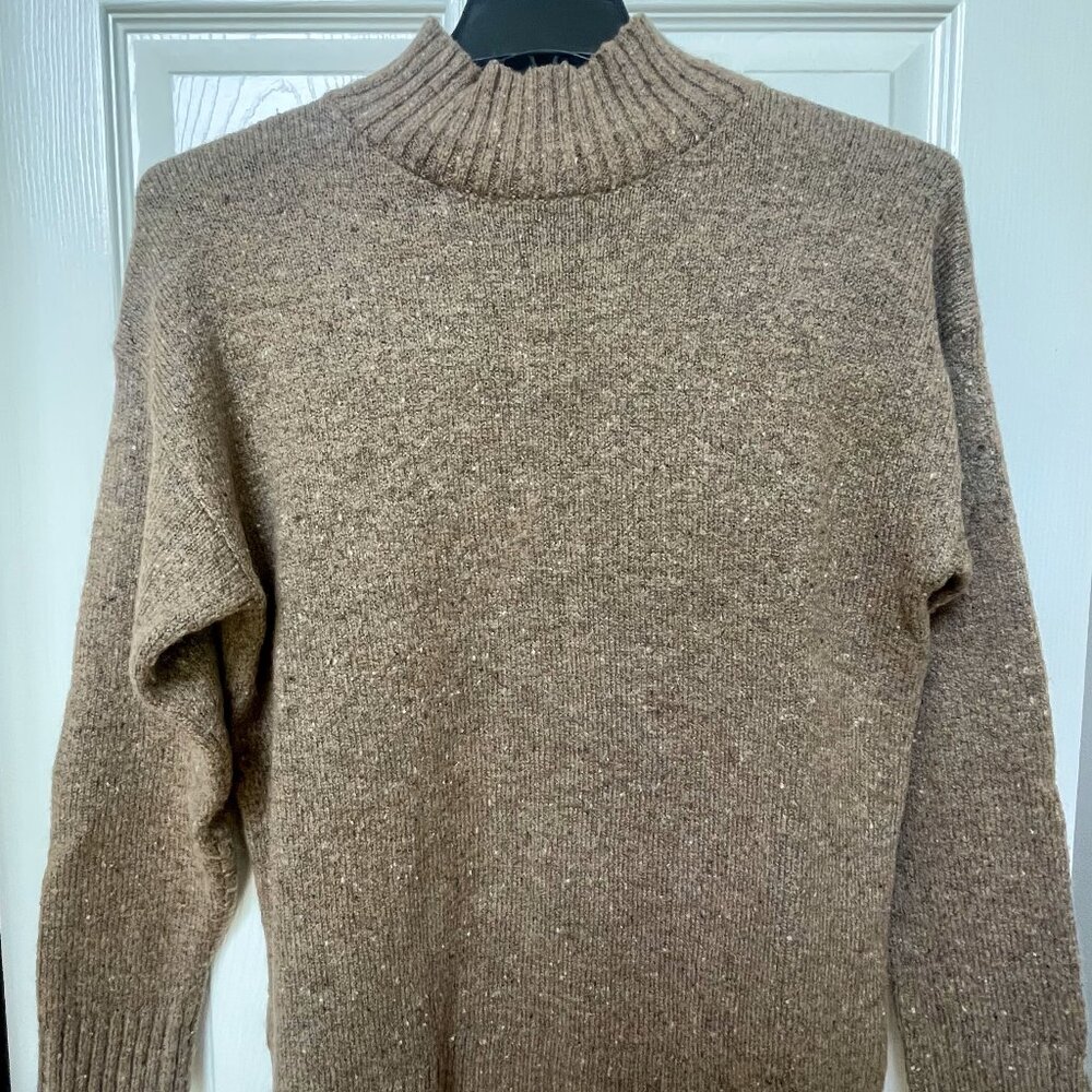 Well Worn Women's mock turtleneck sweater Size S light brown with white flecks